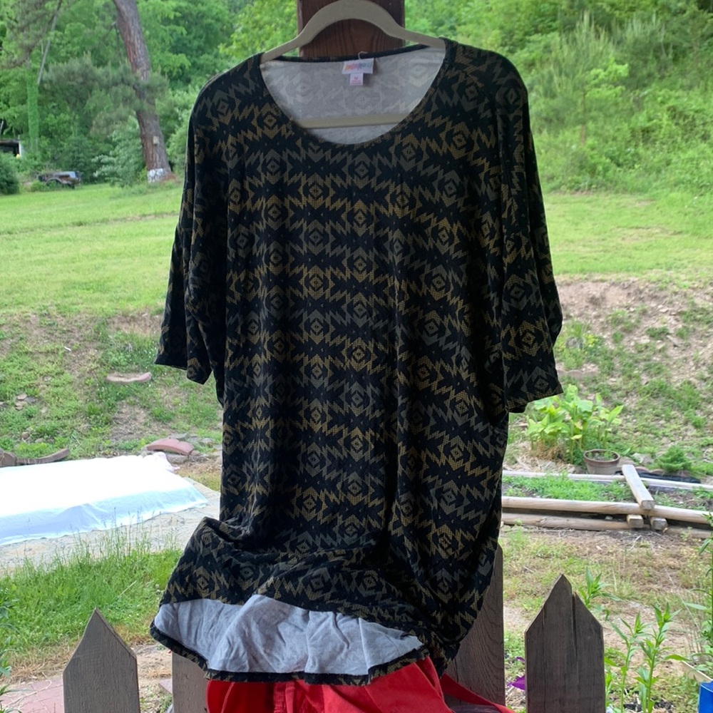 Lularoe Aztec shirt